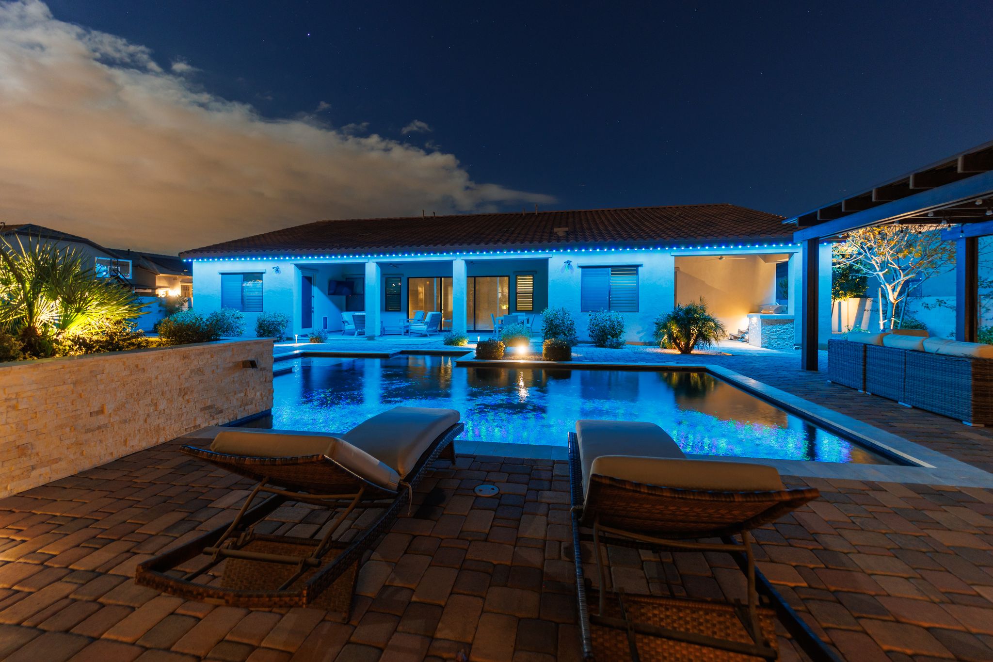 Architectural and accent lighting (1)